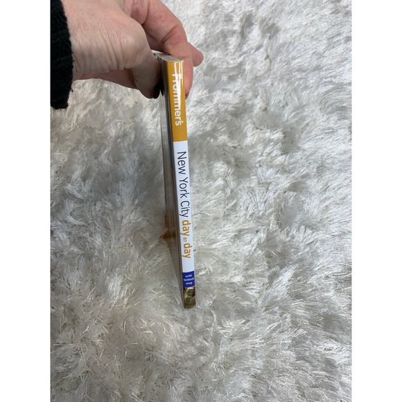 Frommer's New York City Day by Day Guide Book 2014 - Picture 7 of 7